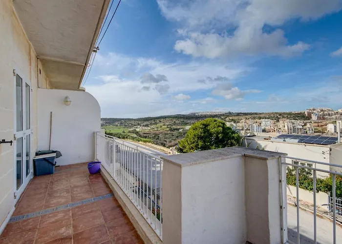 Davina House - Terrace & Garden - Sea Views